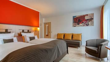 Cuna de viaje, wifi gratis y ropa de cama