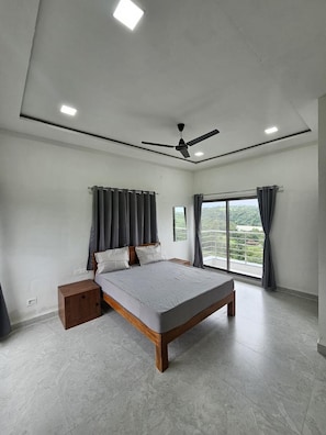 Habitación estándar, vista a la ciudad | Wifi gratis 