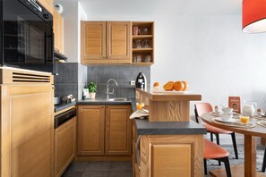 Coffee/tea maker, oven, dishwasher