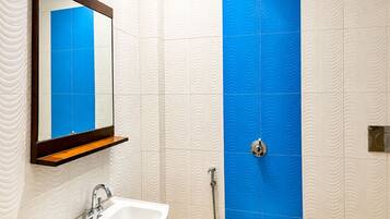 Basic Double Room, 1 Double Bed, Housekeeping, City View | Bathroom