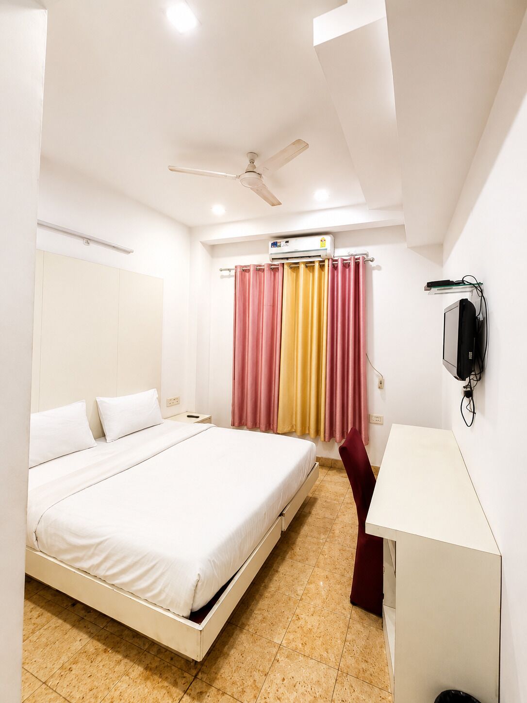 Basic Double Room, 1 Double Bed, Housekeeping, City View
