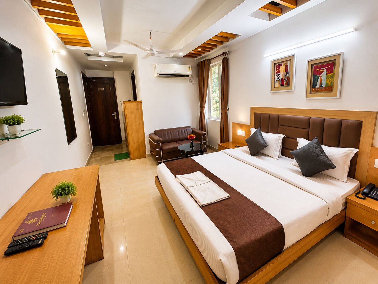 Luxury Double Room, City View