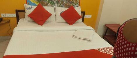 Basic Double Room | WiFi (free)