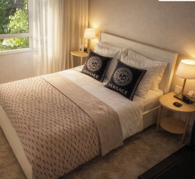 Florence: Well-Located Apartment