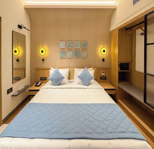 A1 Diya Palace