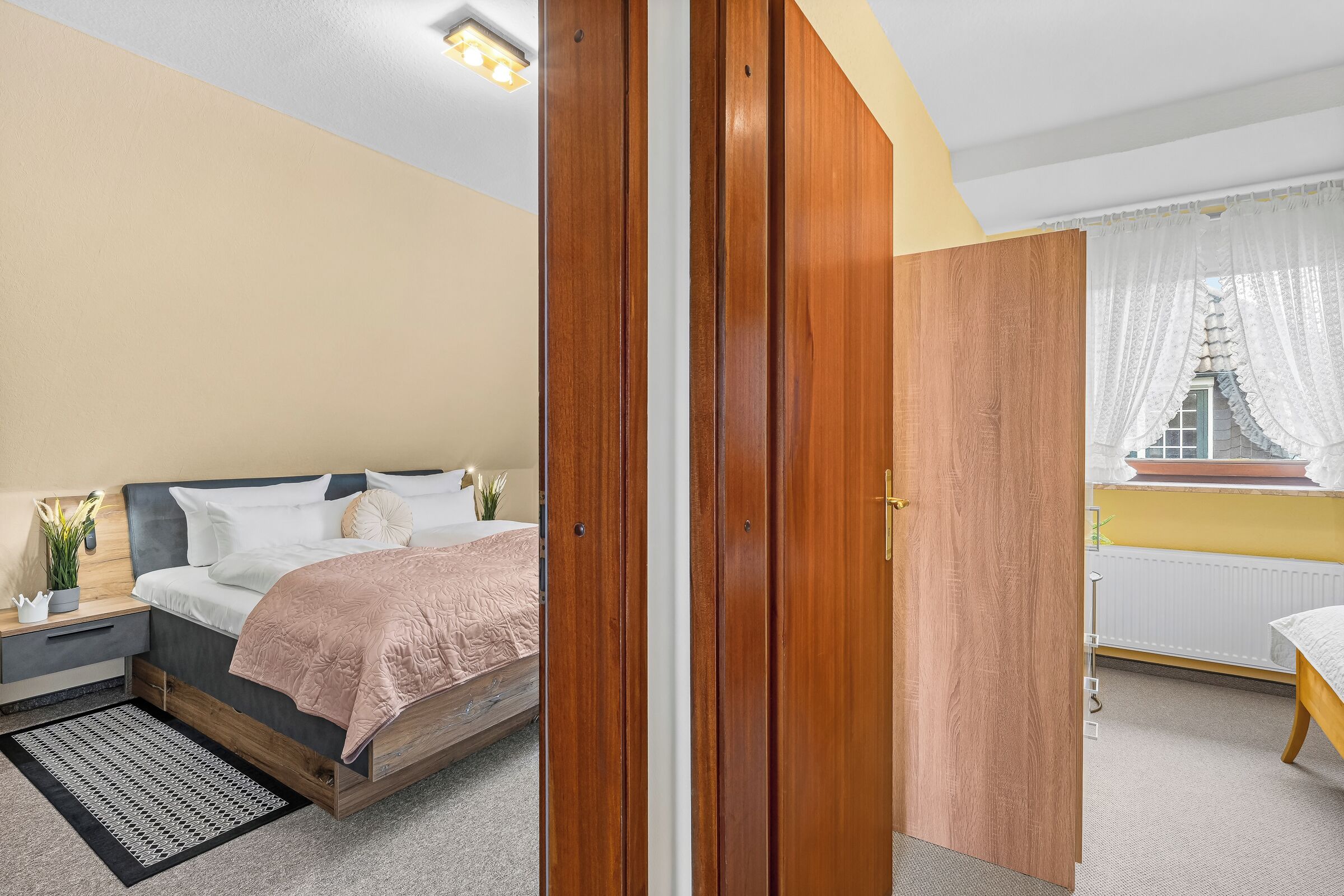 3 chambres, fer et planche à repasser, lit parapluie, Wi-Fi gratuit