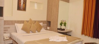 Muzzafarpur Inn Shivam on Motijheel Rd.