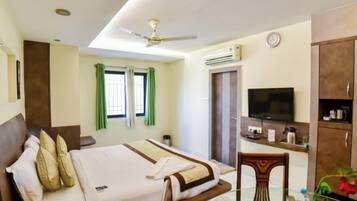 Presidential Double Room, City View | View from room