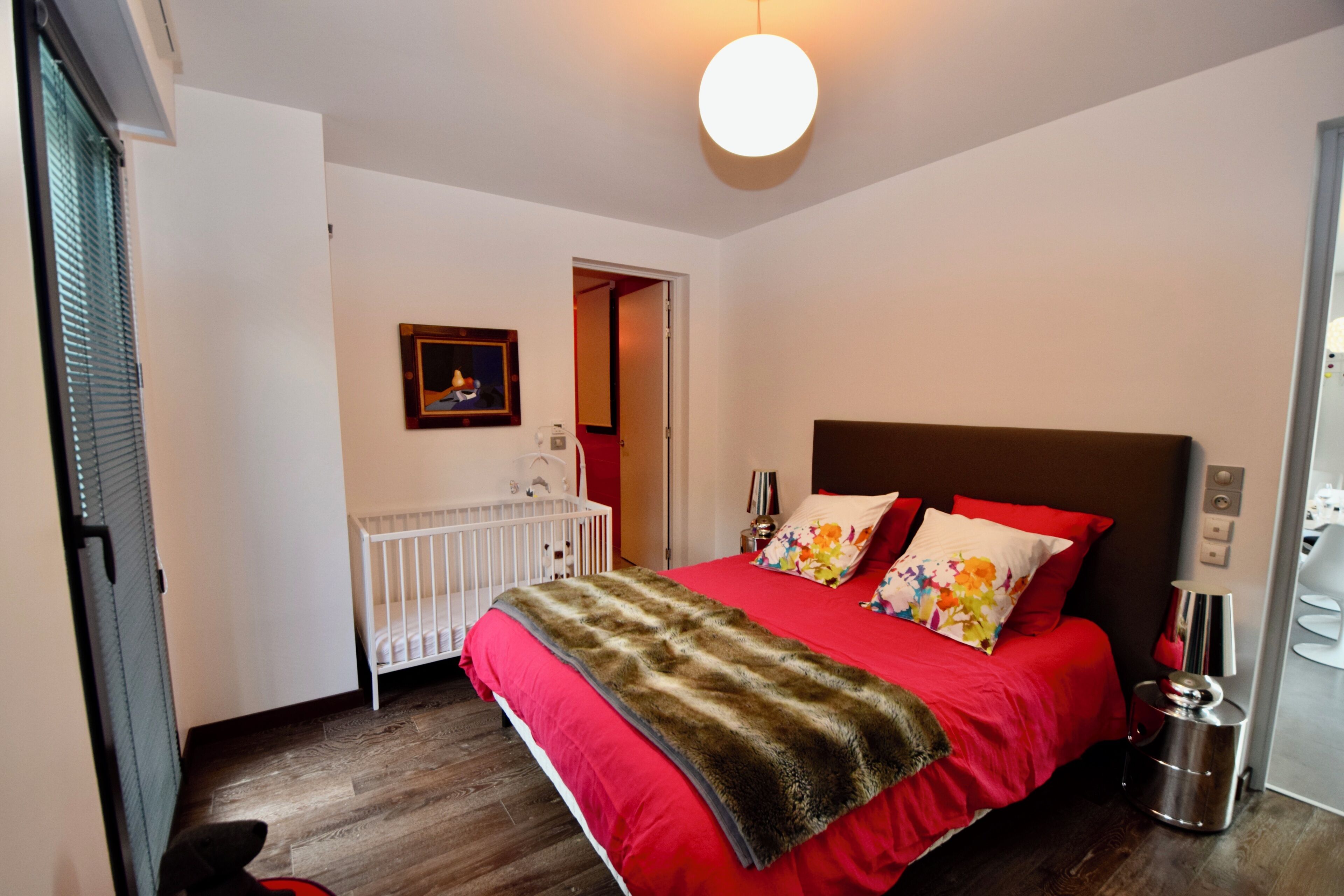 2 bedrooms, iron/ironing board, Internet, bed sheets