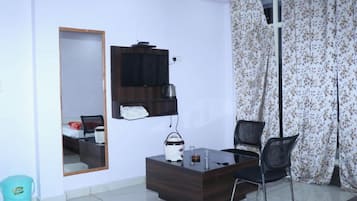 Deluxe Triple Room, City View | View from room