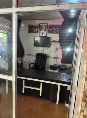 Reception - Hotel in Berinag Shri Anand (Berinag)