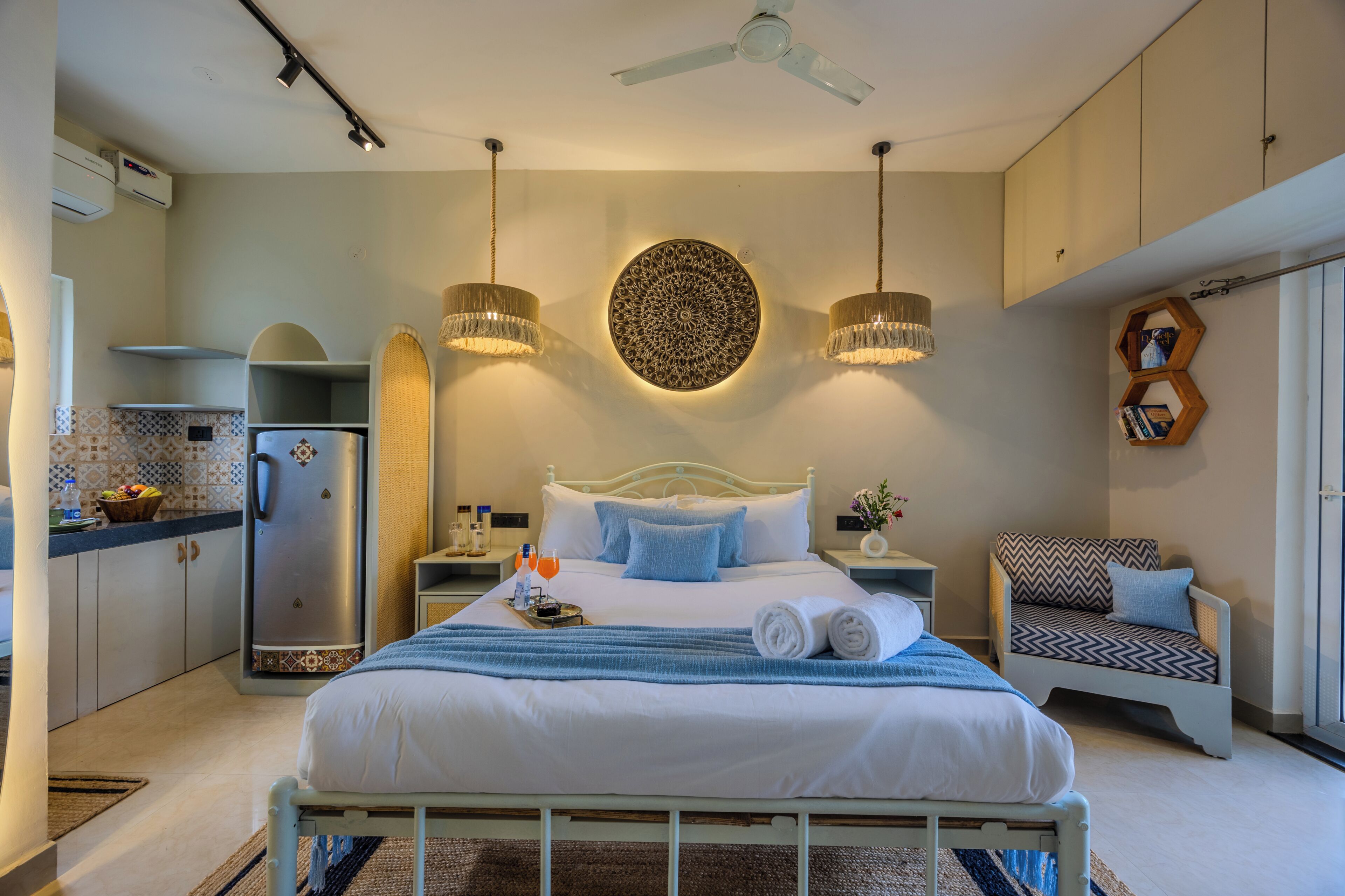 Deluxe Room | Iron/ironing board, WiFi (free)