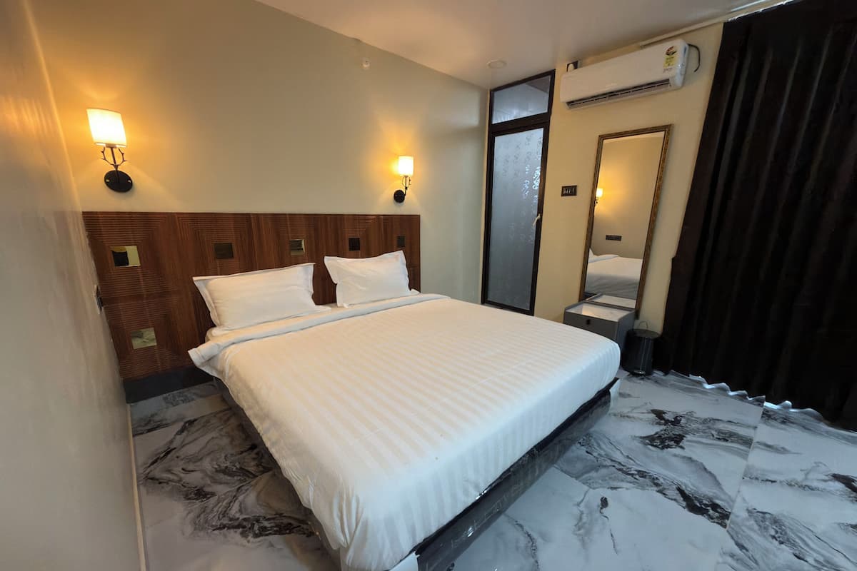 Premium Double Room, City View