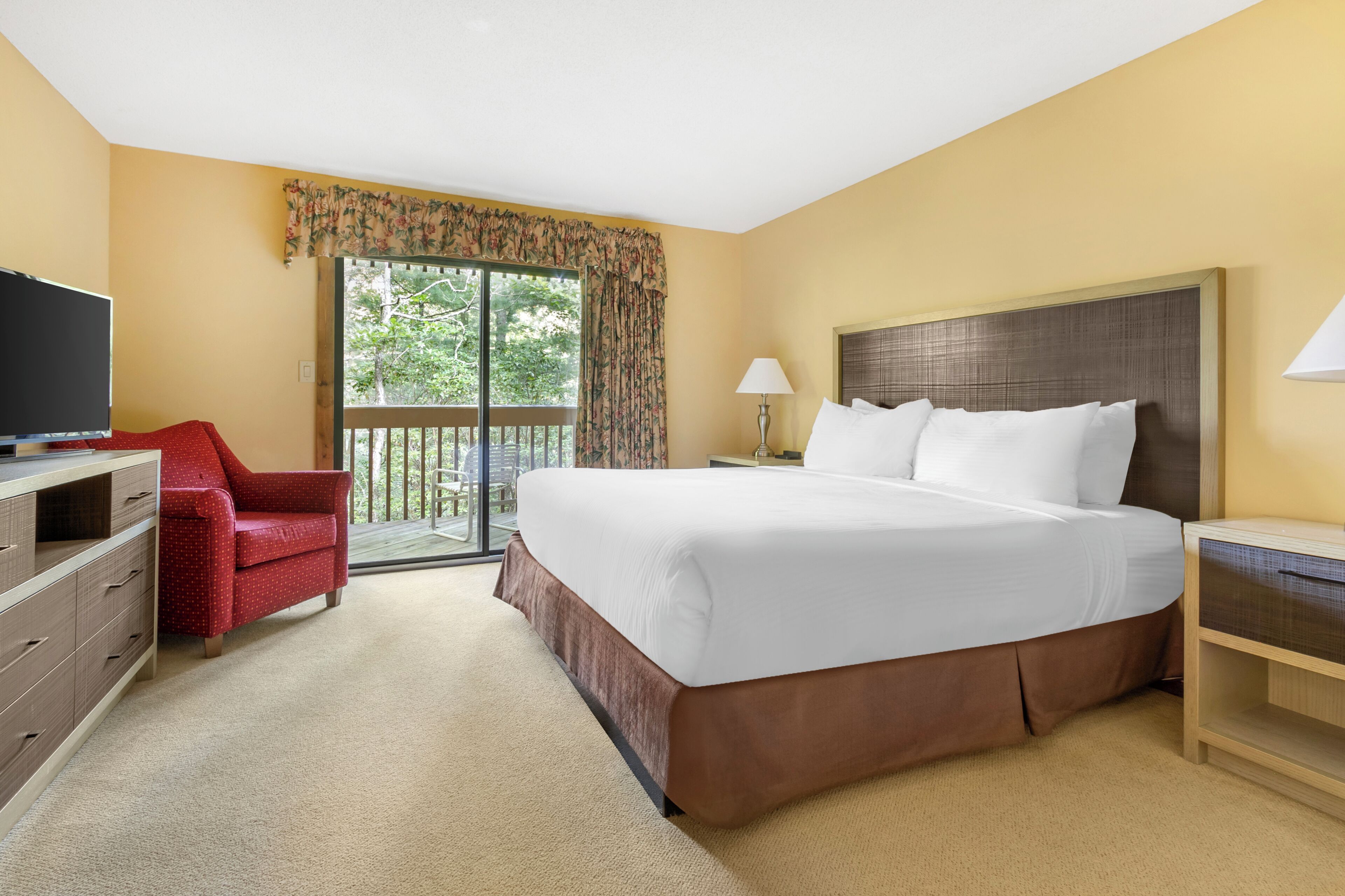 2 bedrooms, iron/ironing board, WiFi (free), bed sheets
