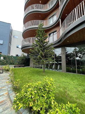 Exterior - Luxury 2-Bedrooms Apartment in Airport Residential (Accra)