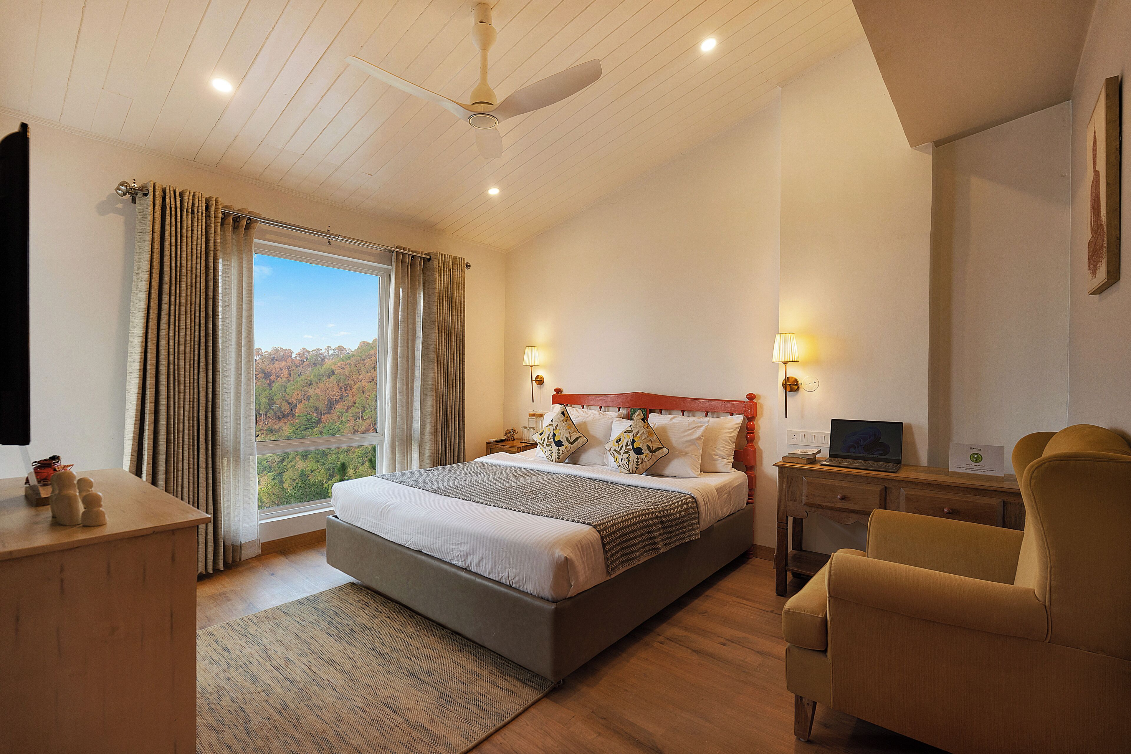 Deluxe Villa | Iron/ironing board, free WiFi