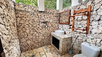 Standard Bungalow, Garden View | Bathroom | Shower, hair dryer, towels