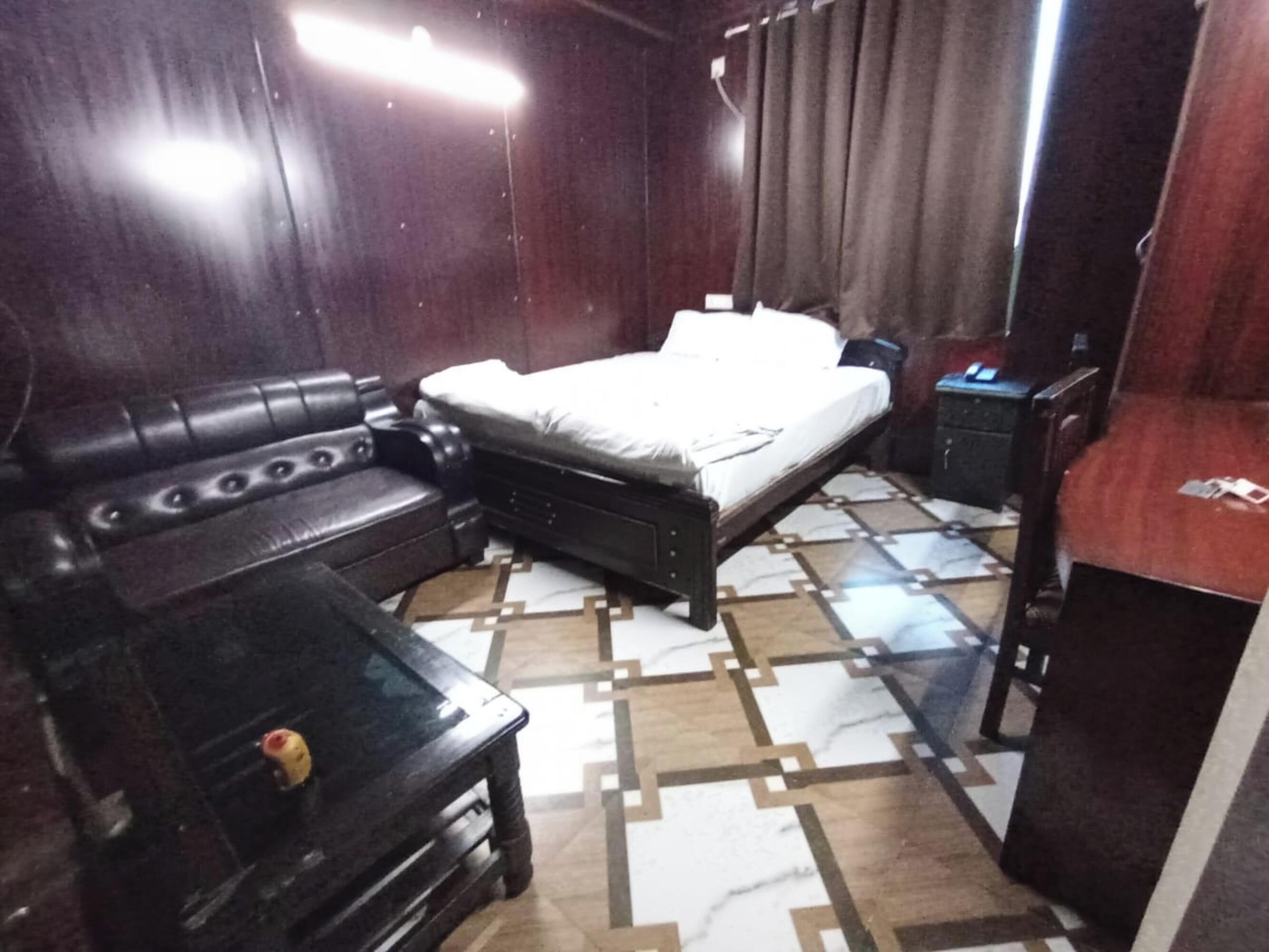 Quarto casal luxo, vista para a cidade | Escrivaninha, Wi-Fi de cortesia