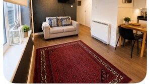 Unclassified image, 3 of 8, button - central stay in cambridge (Cambridge)