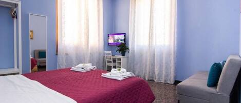 Economy Triple Room, City View | Free WiFi