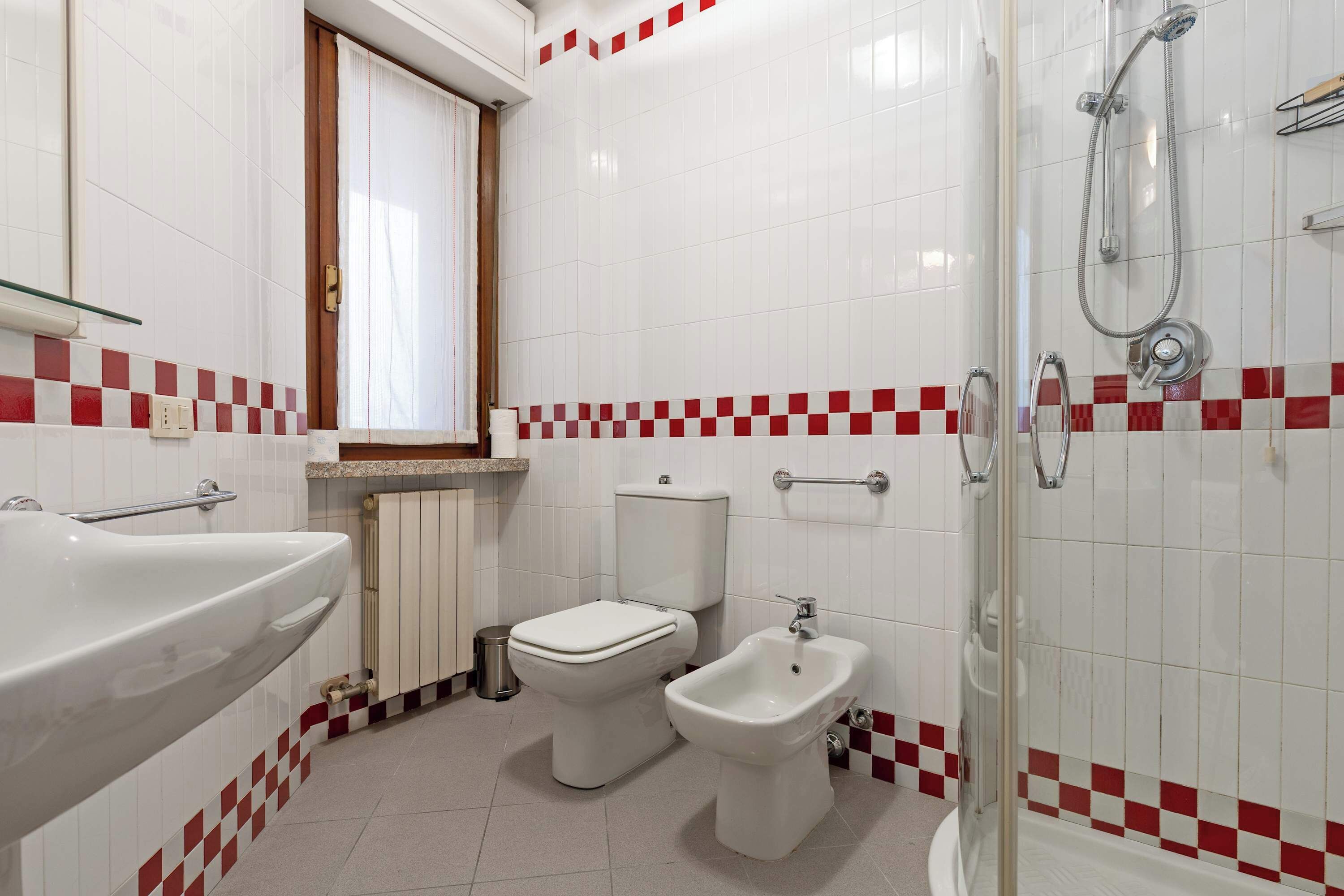 Een douche, een haardroger