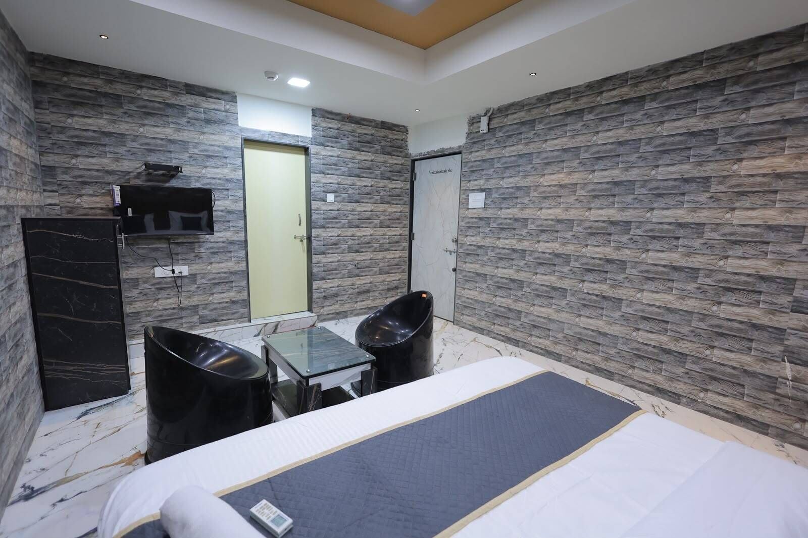 Habitación superior | Escritorio, wifi gratis, ropa de cama