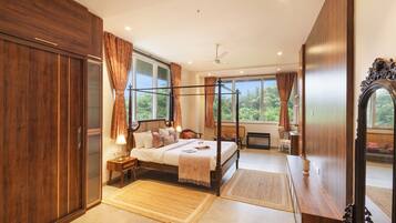 Deluxe Villa | Iron/ironing board, WiFi (free)