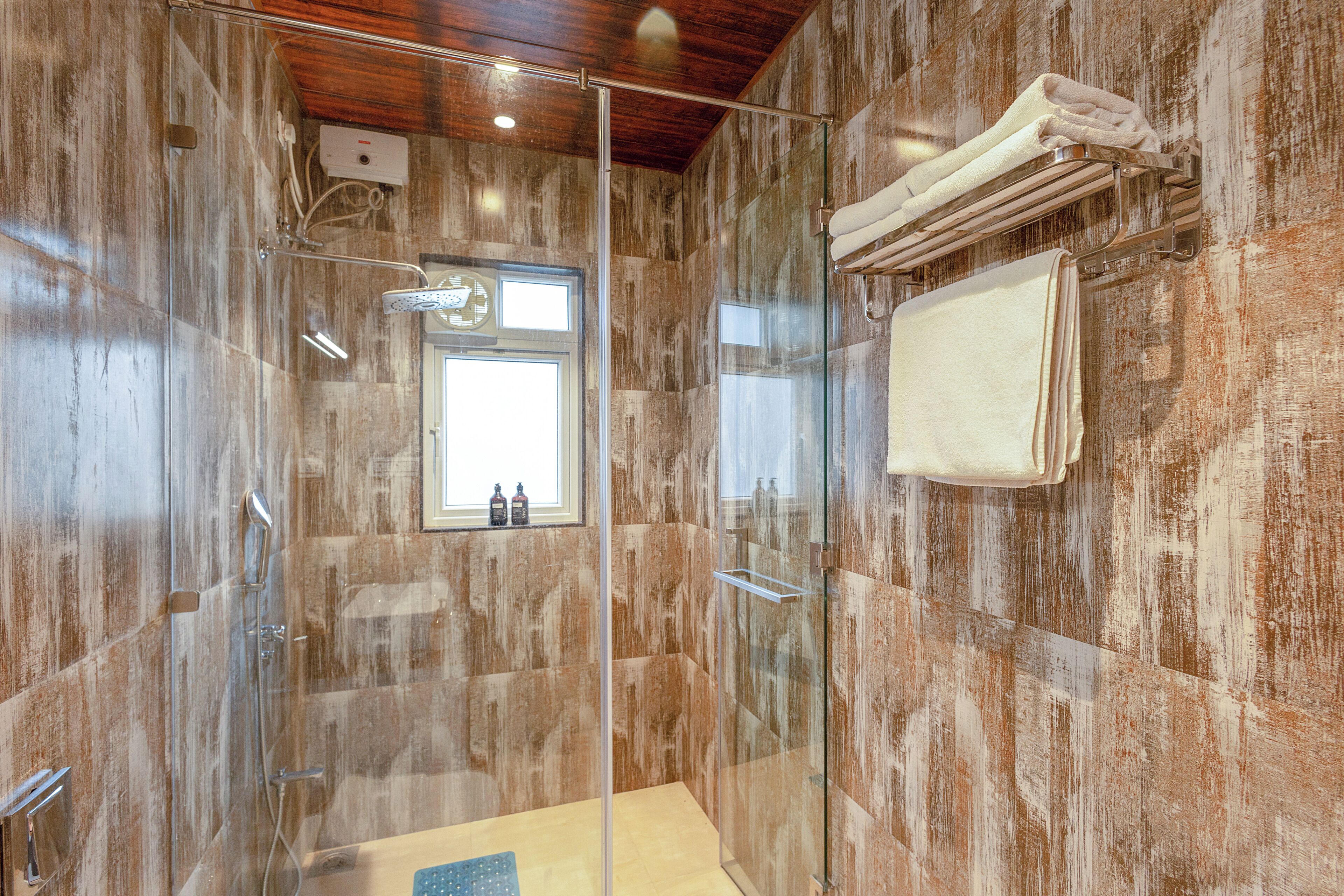Deluxe Villa | Bathroom