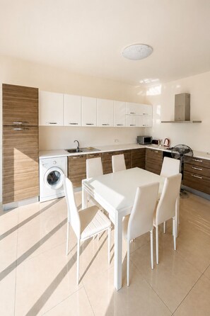 Dining - Coast View 3BR Apartment - Flat 3 (Naxxar)