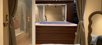 Lovely 3-bedroom cottage with terrace and AC in charming Lonavala