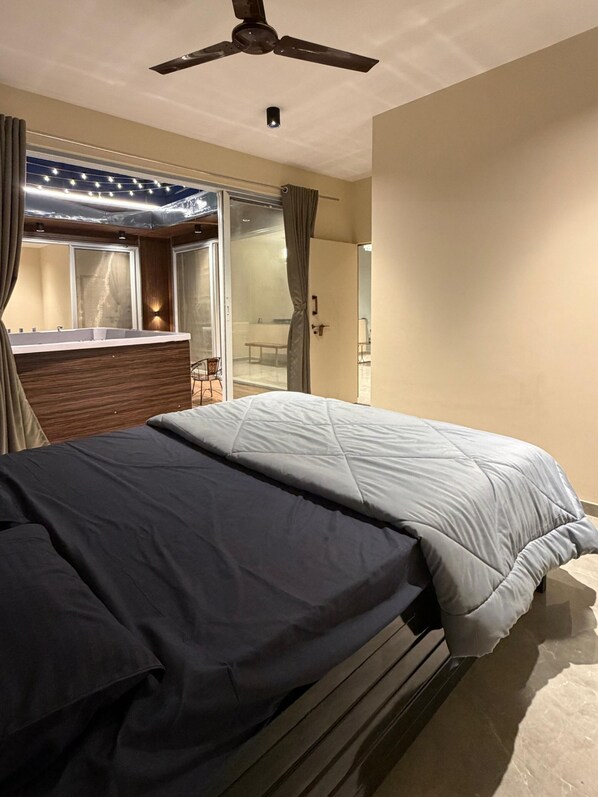 3 bedrooms, WiFi, bed sheets