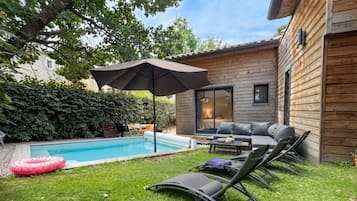 7 indoor pools, 7 outdoor pools