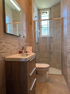Bathroom - Argonne Guesthouse (Dombasle-en-Argonne)