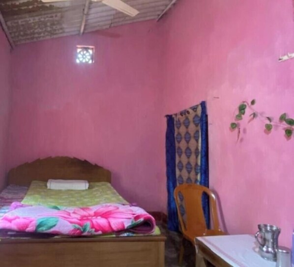 2 bedrooms, bed sheets