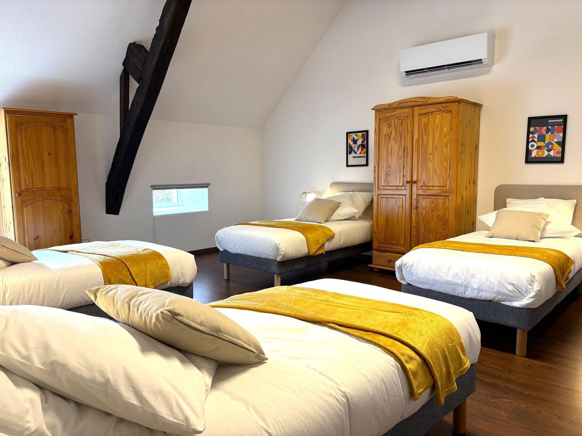 4 bedrooms, free WiFi
