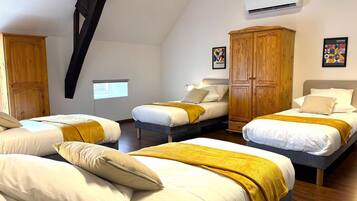 4 bedrooms, free WiFi