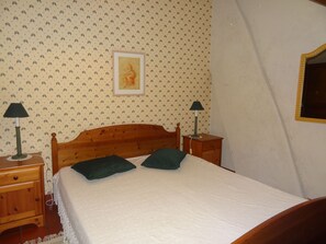 3 chambres, Wi-Fi gratuit, draps fournis
