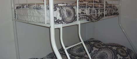 2 bedrooms
