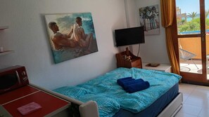 Room - Adán El Cano II Naturist/Nudist Apartment (Vera)