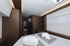 6 bedrooms, WiFi - Lagoon 46 - PANOS (Marina)