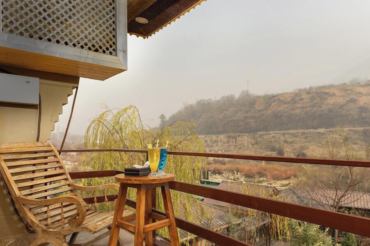 Classic Suite, Mountain View | Property grounds