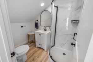 Bathroom - NEW! Sunny Bs - Sunset Park (Wilmington)
