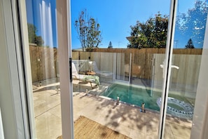 Interior - Luxury Bali-Inspired 3BR Villa with Pool in Mosman Park (Mosman Park)
