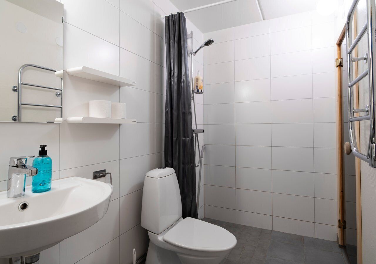 Dusche, Haartrockner, Toilettenpapier