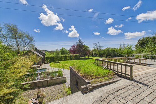 5 Bedroom Country House in Waterford