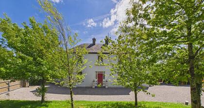 5 Bedroom Country House in Waterford