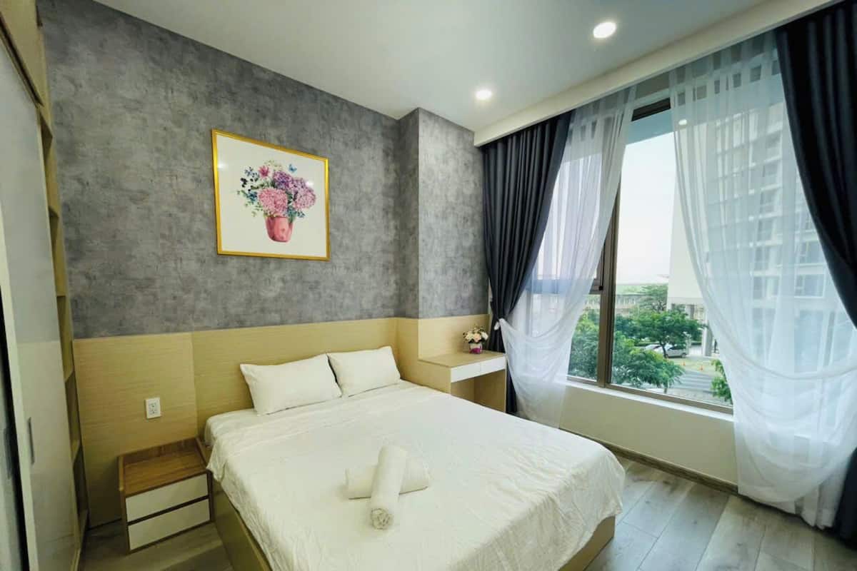 Deluxe Apartment, 1 Bedroom | Blackout curtains, free WiFi