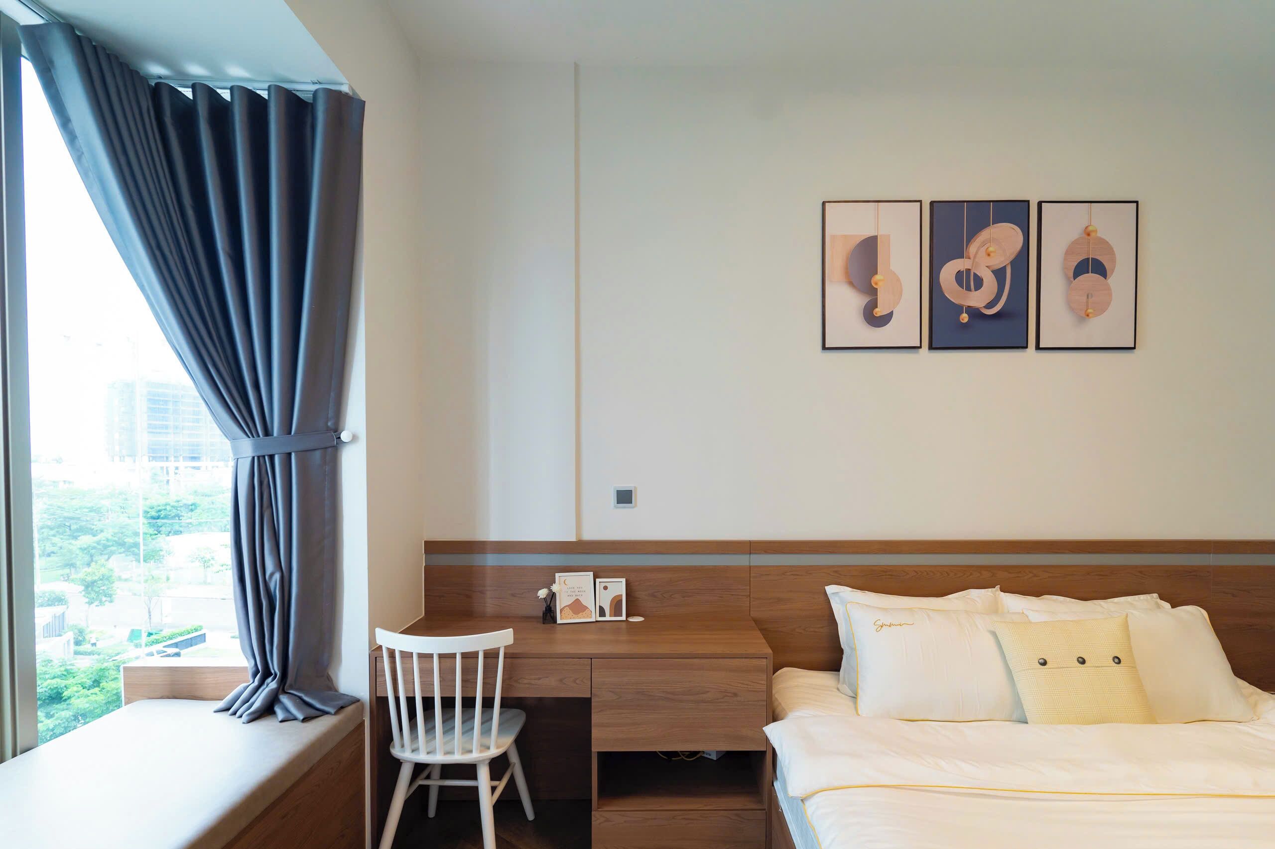 Apartamento luxo, 2 quartos | Cortinas blackout, Wi-Fi de cortesia