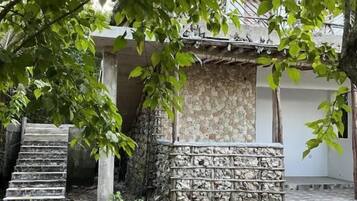 Comfort Double Room, Balcony, Garden View | Property grounds
