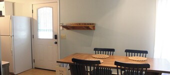 Clairmonte Cottage-Steps to Honeoye Lake/Hot Tub/Firepit/Dog &Kid Friendly/Kayak